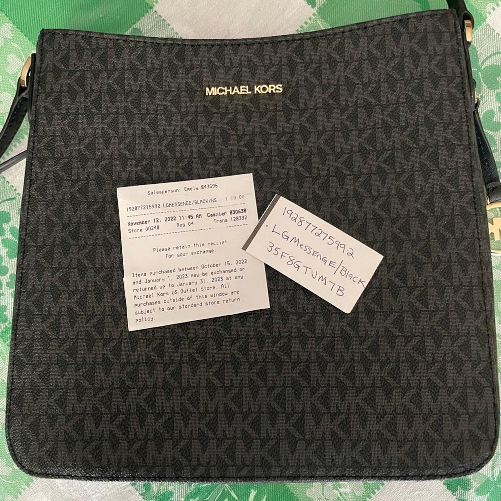 MICHAEL KORS Jet Set Travel Large Logo Messenger Bag - Picture 7 of 7